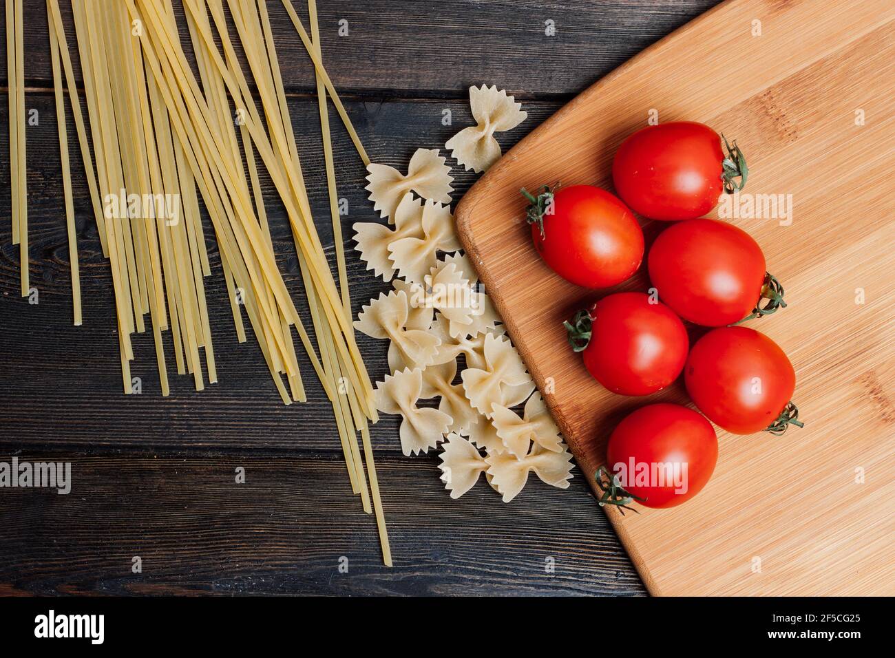 Kirschtomaten italienische Pasta Küche Kochen Gourmet Stockfoto