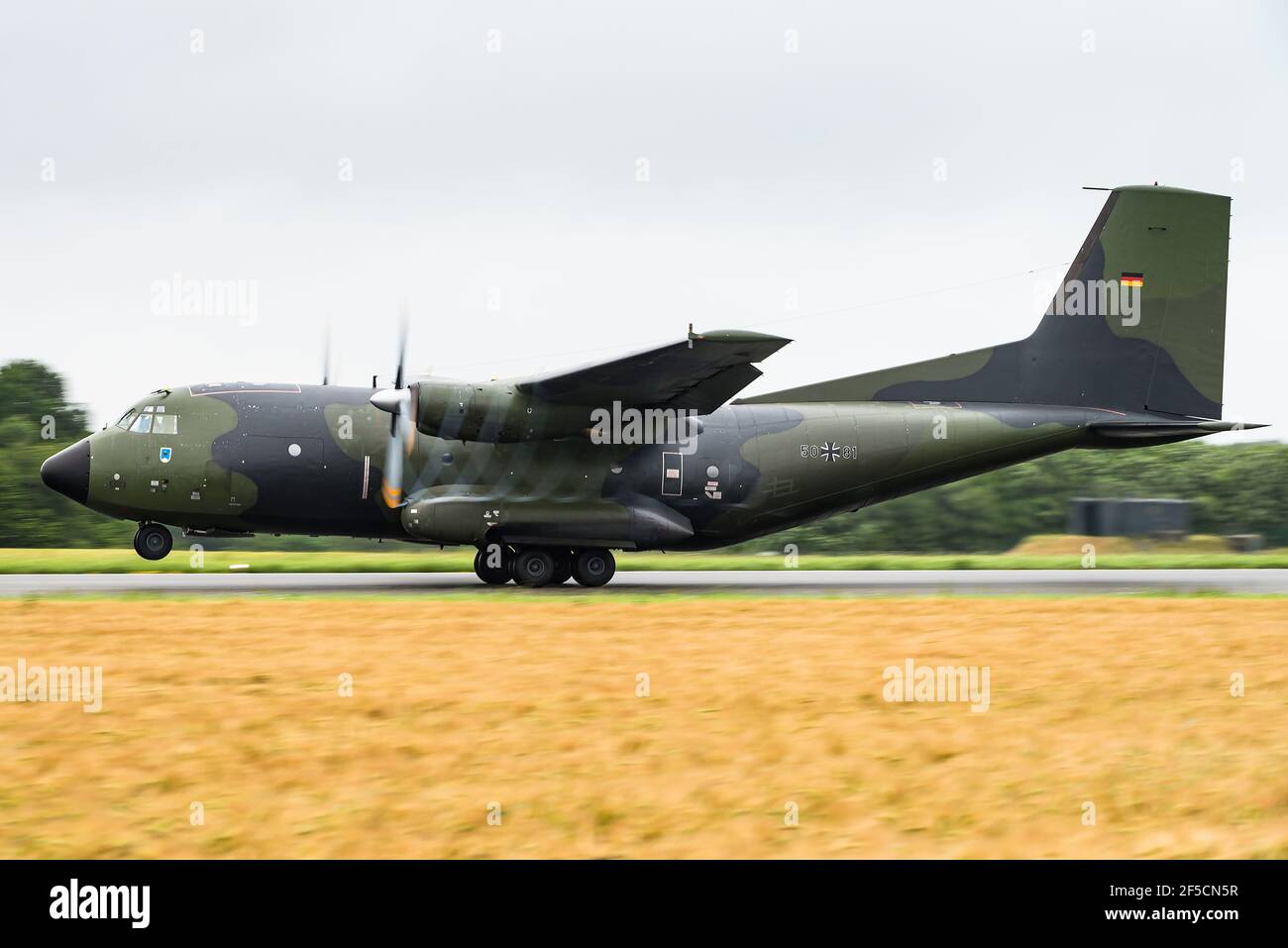 Ein Transall C-160 Militärtransportflugzeug der deutschen Luftwaffe. Stockfoto