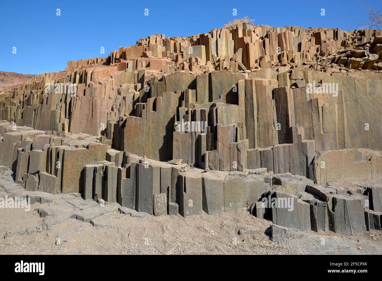 Geographie / Reisen, Namibia, Basaltsäule, Orgelpfeife aus Basalt, bei Twyfelfontein, Region Kunene, Additional-Rights-Clearance-Info-not-available Stockfoto