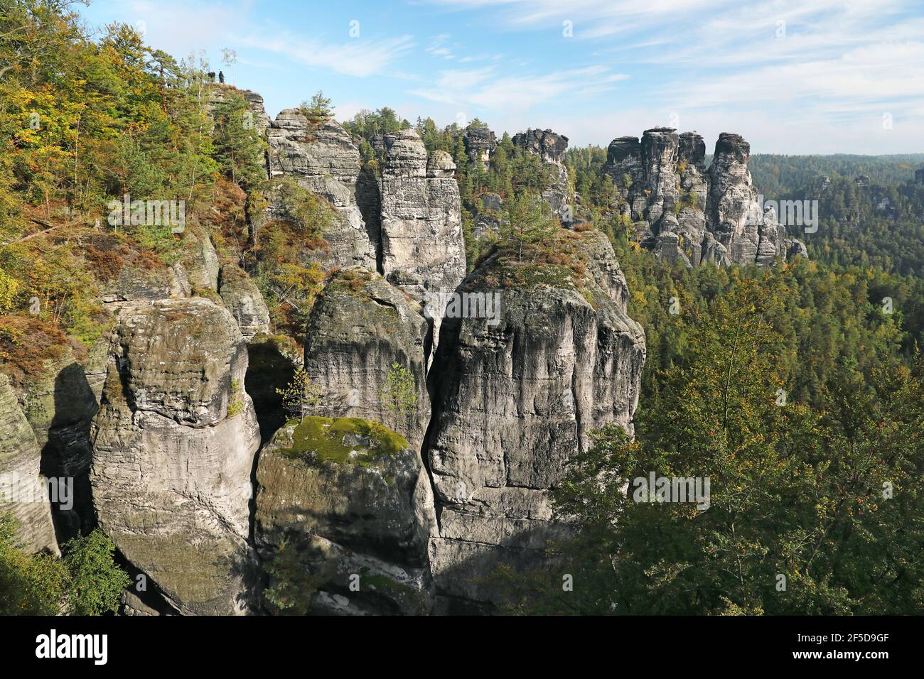 Gansfelsen und Wehltuerme (Buttes), Felsformation im Bastei, Deutschland, Sachsen, Nationalpark Sächsische Schweiz, Rathen Stockfoto