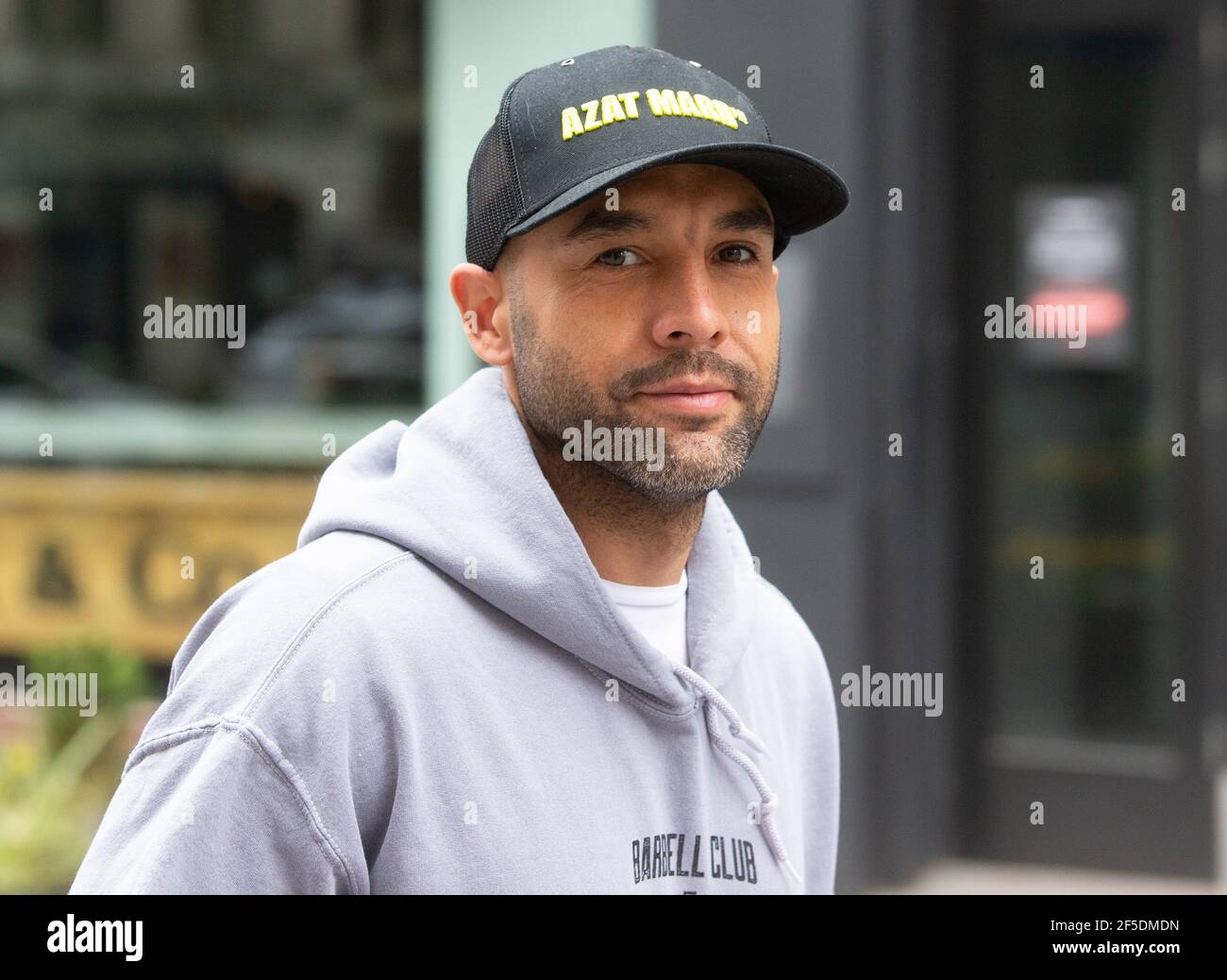 London, Großbritannien. März 2021, 26th. Alex Beresford kommt in die Studios von Global Radio. Kredit: Mark Thomas/Alamy Live Nachrichten Stockfoto