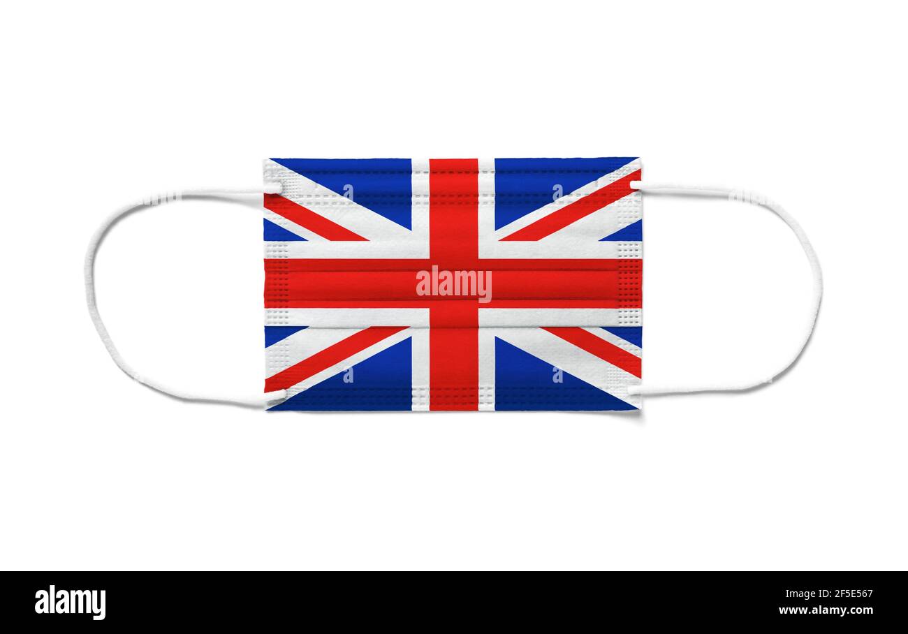 Flagge von Großbritannien, Großbritannien, auf einer Einweg-OP-Maske. Weißer Hintergrund isoliert Stockfoto