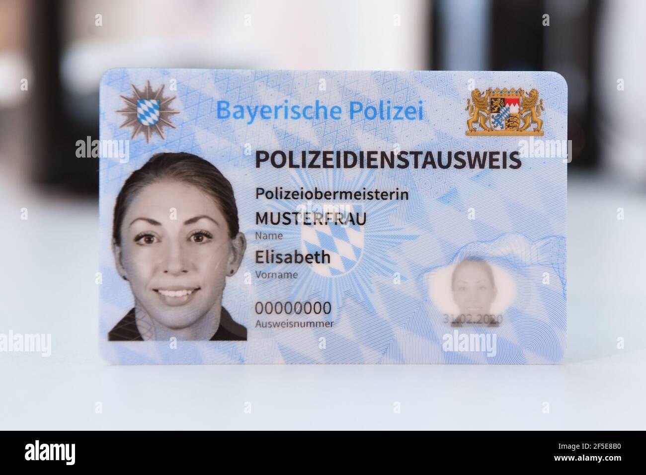 Polizeiausweis -Fotos und -Bildmaterial in hoher Auflösung – Alamy