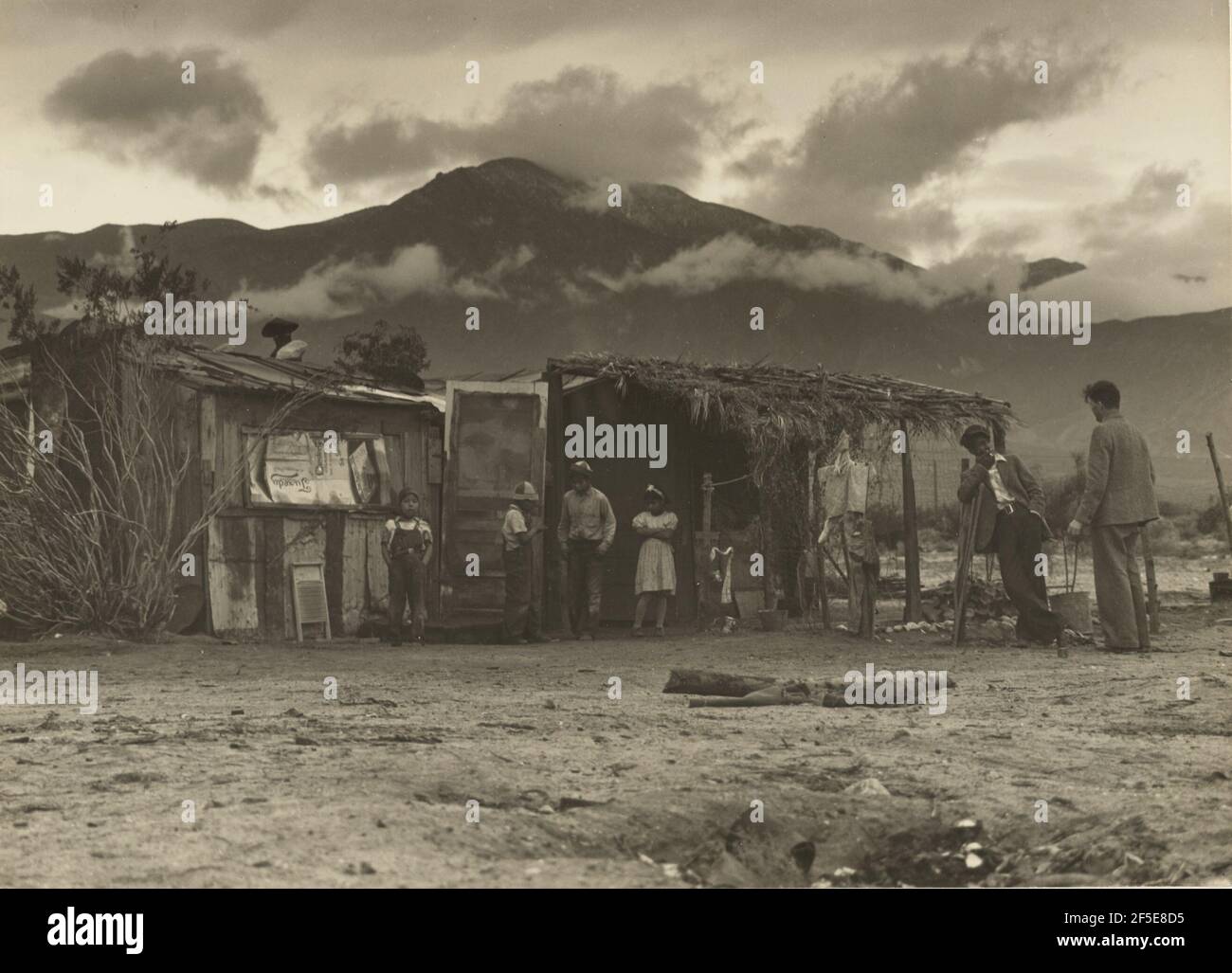 Paul Taylor mit Wanderarbeitern, Imperial Valley, Kalifornien. Dorothea Lange (Amerikanisch, 1895 - 1965) Stockfoto