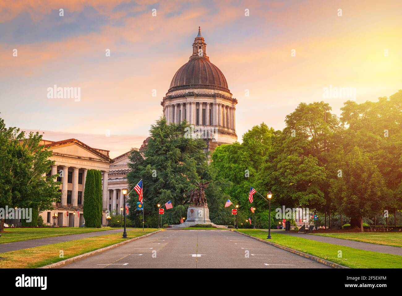 Olympia, Washington, USA State Capitol Building in der Abenddämmerung. Stockfoto