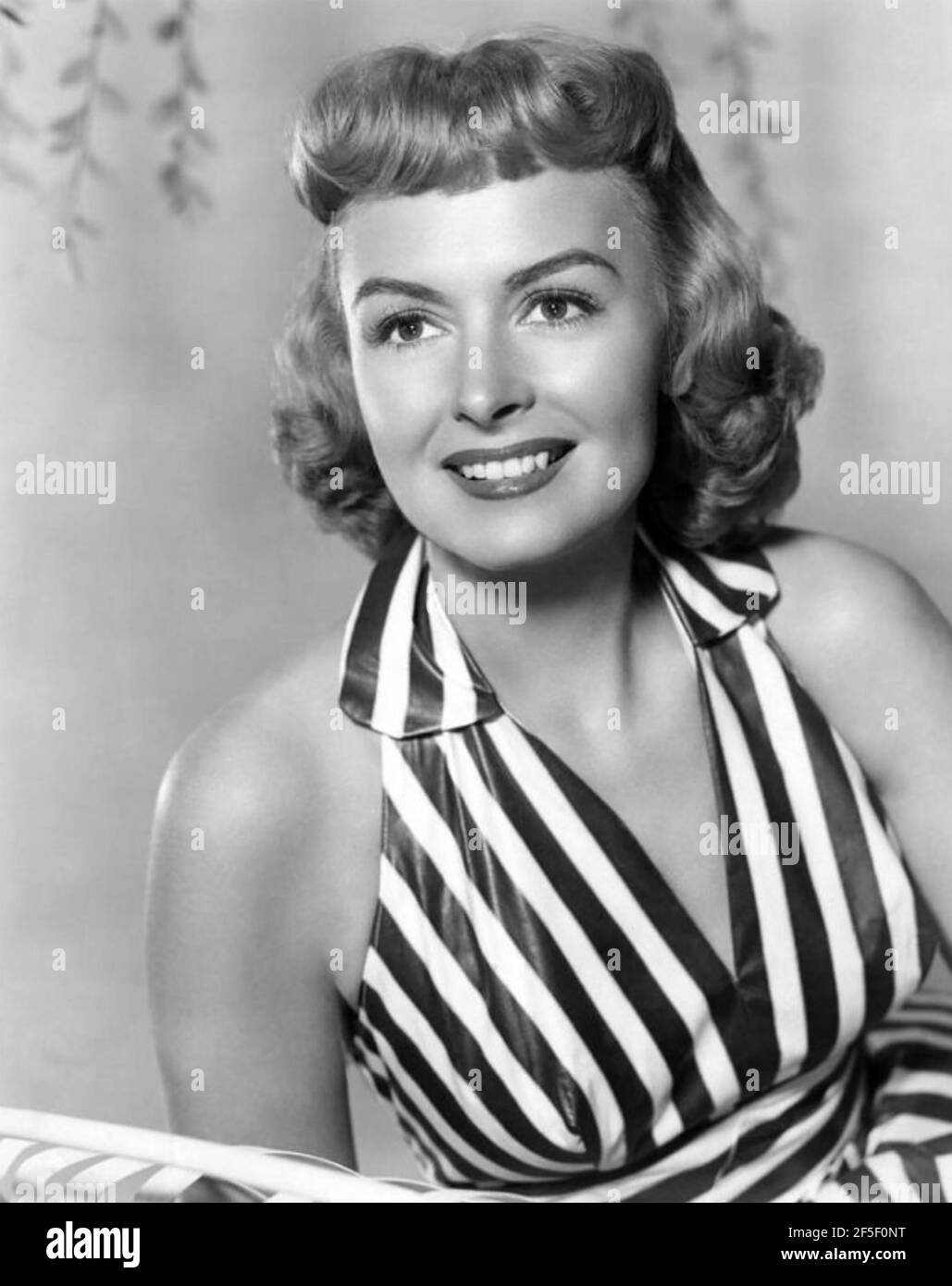 Actress donna reed Fotos und Bildmaterial in hoher Auflösung Alamy