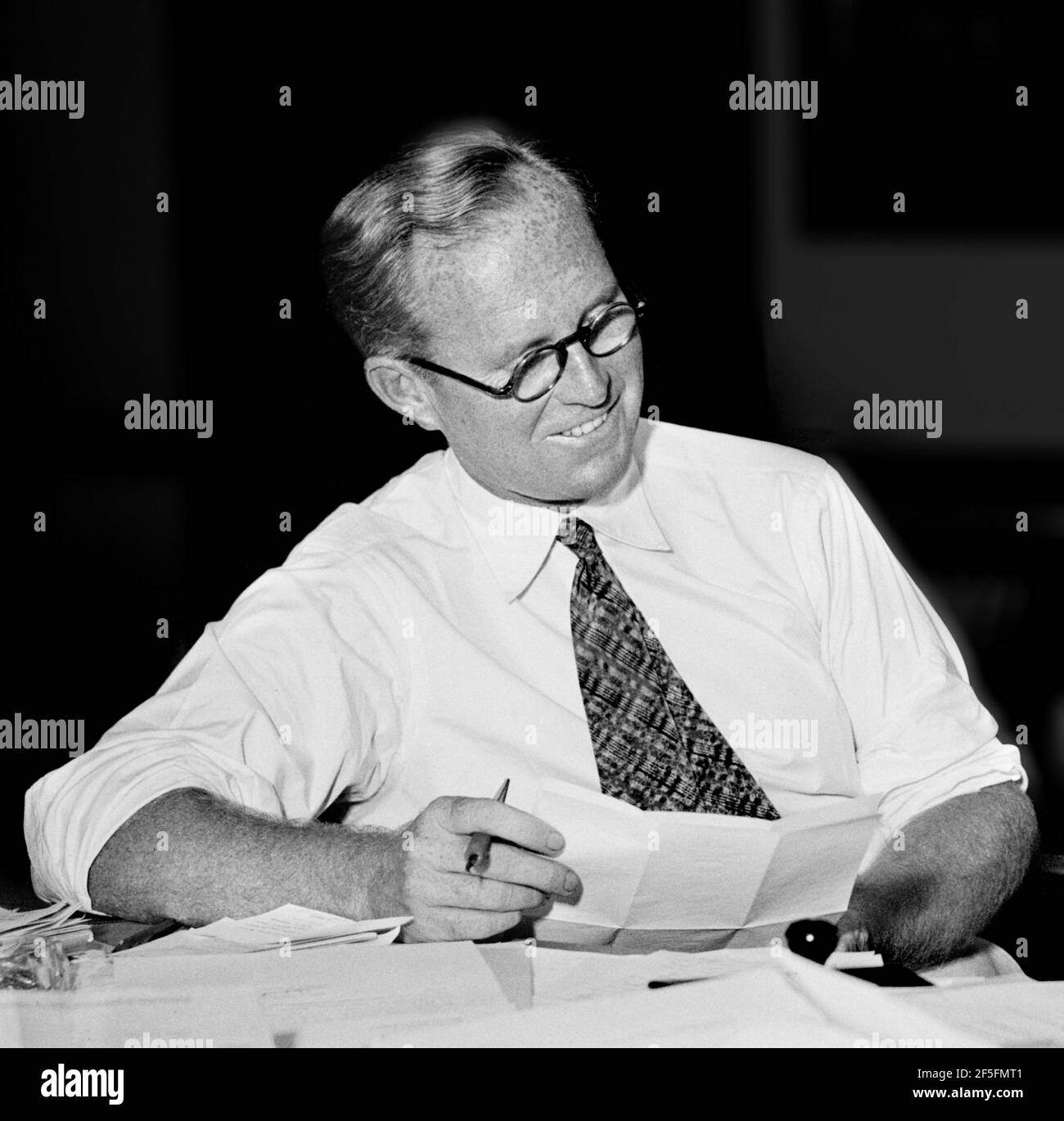 Joseph Kennedy. Porträt des amerikanischen Geschäftsmannes und Politikers Joseph Kennedy Sr. (1888-1969), Foto: Harris und Ewing, 1934 Stockfoto