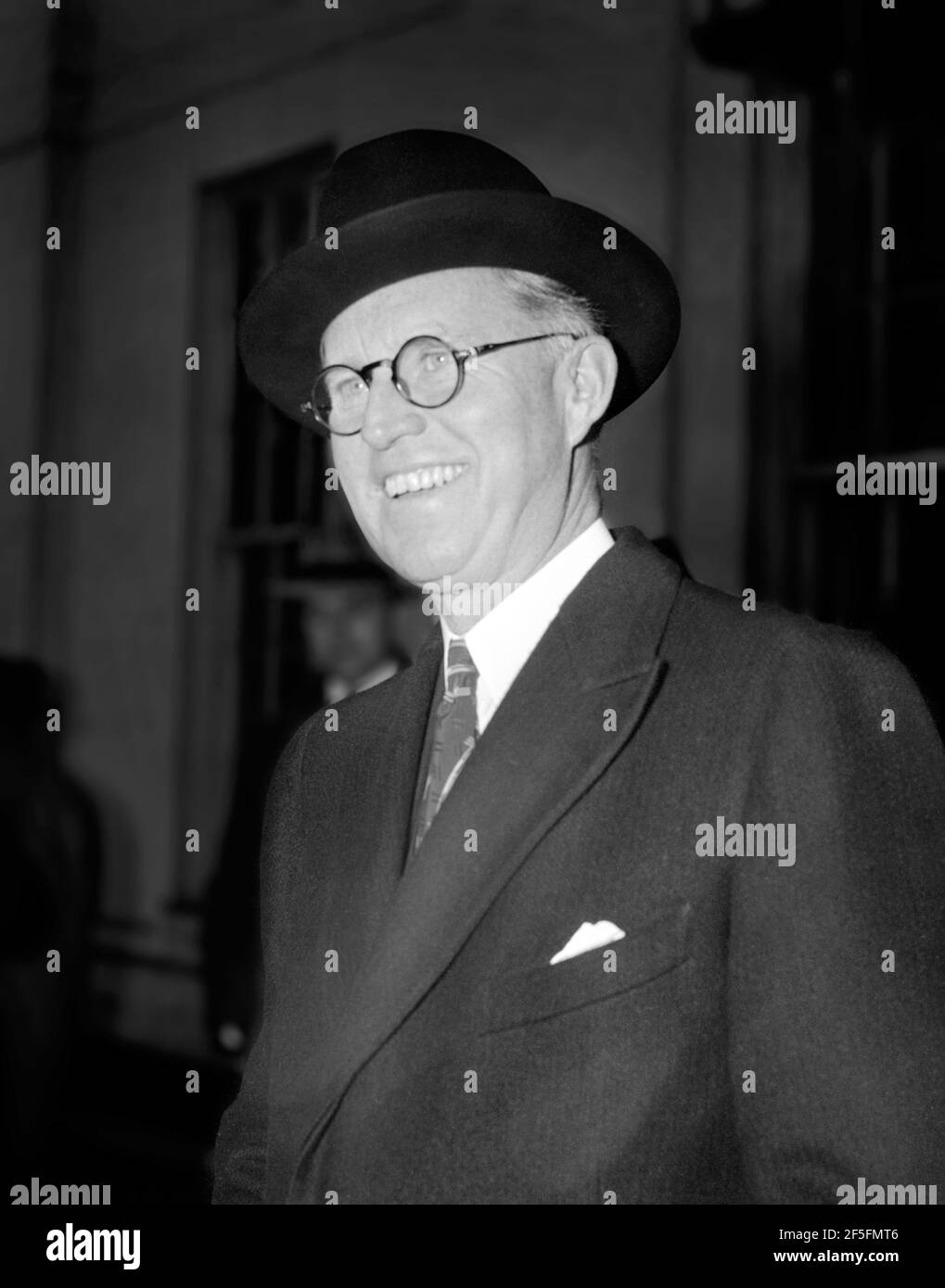 Joseph Kennedy. Porträt des amerikanischen Geschäftsmannes und Politikers Joseph Kennedy Sr. (1888-1969), als er im Dezember 1939 US-Botschafter in Großbritannien war, Foto von Harris und Ewing Stockfoto