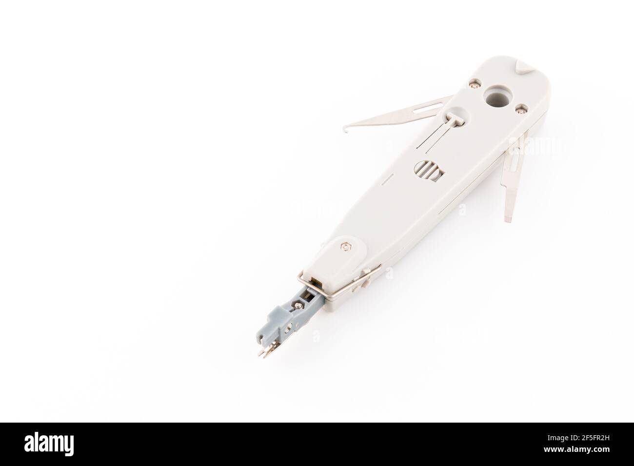 Netzwerk-Tool für die Verkabelung auf weißem Hintergrund isoliert Stockfoto