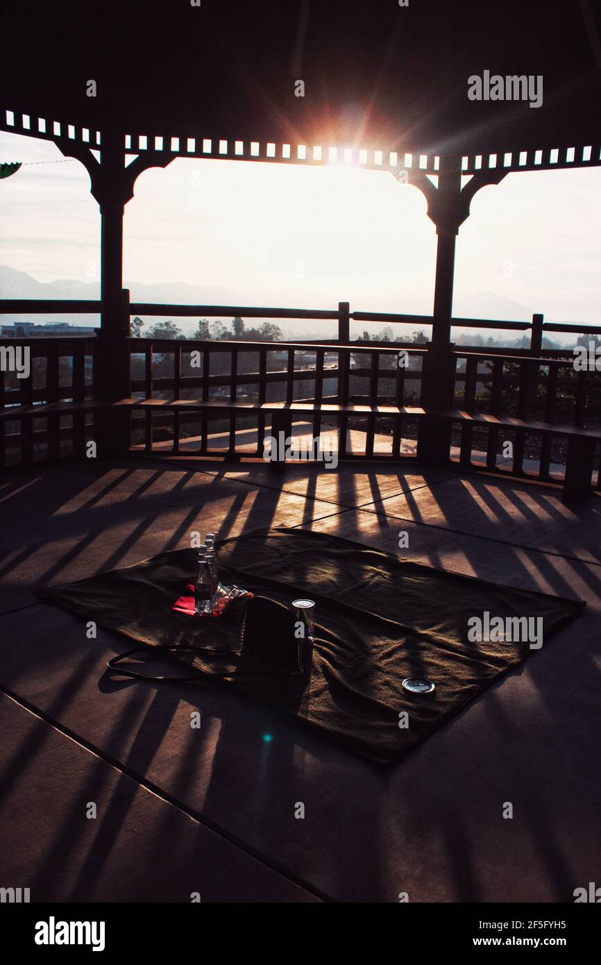 Picknick mit sonniger Aussicht Stockfoto
