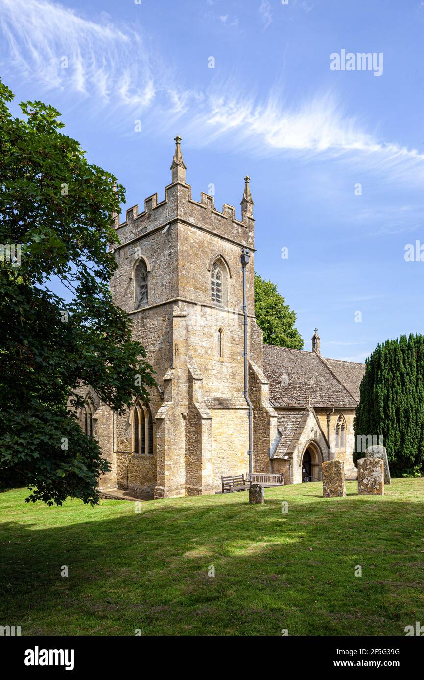 St. Peters Kirche im Cotswold Dorf Upper Slaughter, Gloucestershire Großbritannien Stockfoto