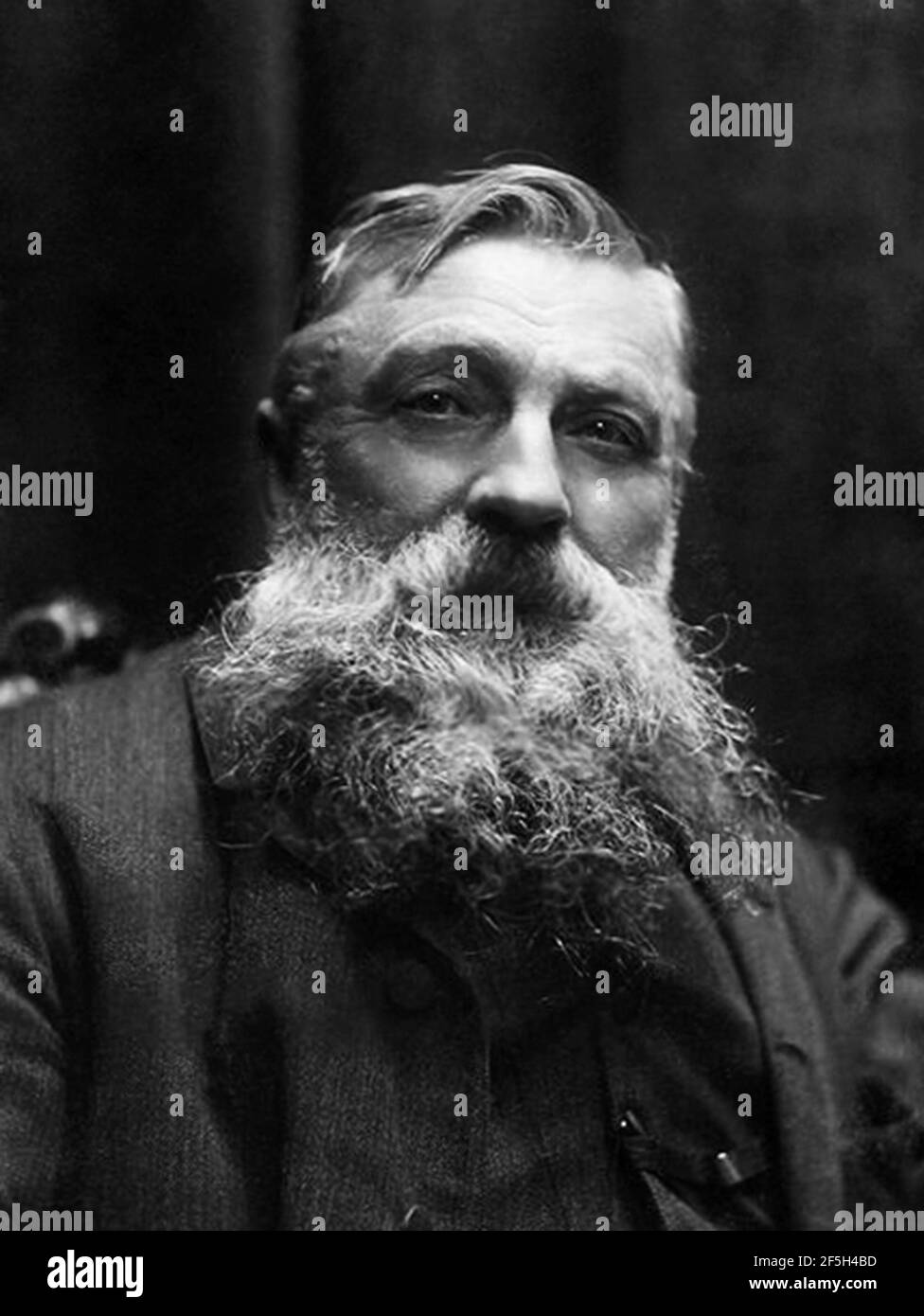 Vintage-Porträtfoto des französischen Bildhauers Auguste Rodin (1840 – 1917). Stockfoto