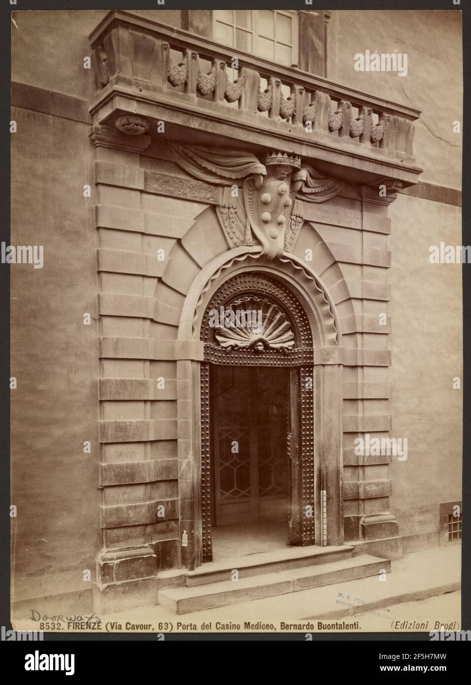 Firenze (Via Cavour, 63) - Porta del Casino Mediceo, Bernardo Buontalenti. Carlo Brogi (Italienisch, 1850 - 1925) Stockfoto