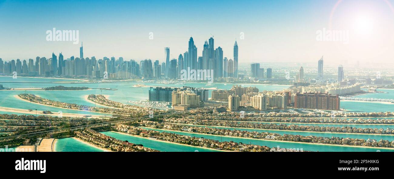 Die Palm Islands, Dubai, VAE.Palm Jumeirah ist die Website von privaten Residenzen und Hotels. Aus der Luft ähnelt das Archipel einer stilisierten Palme Stockfoto