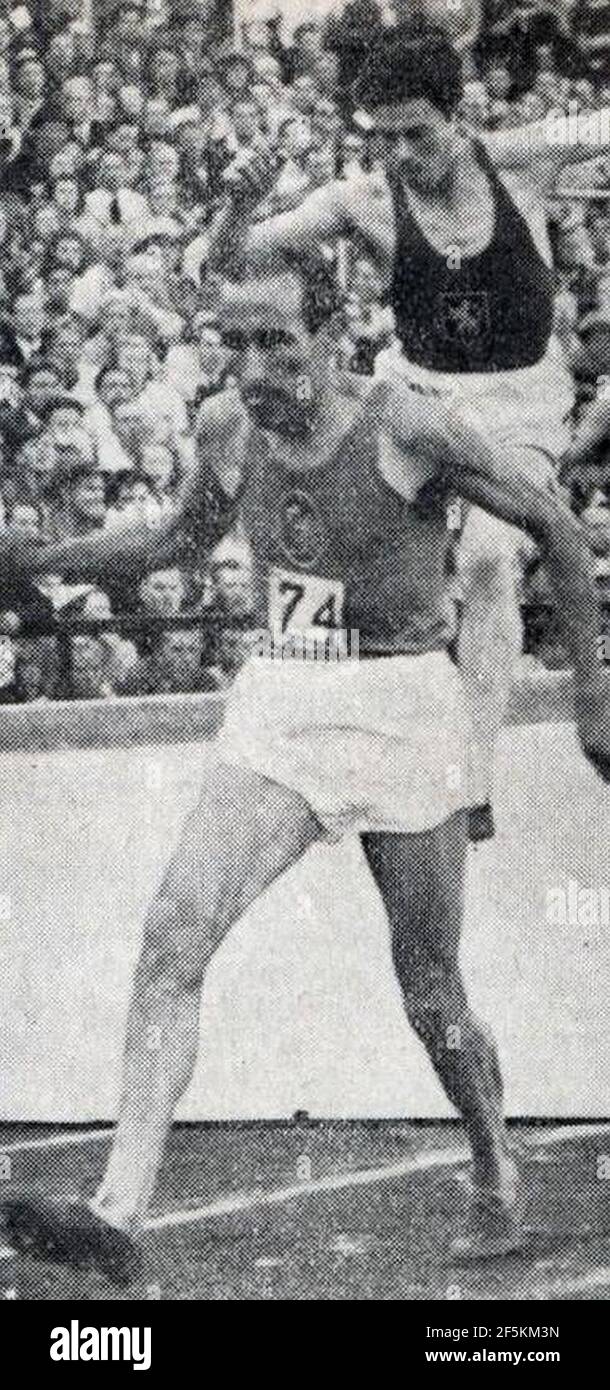 Raphaël Pujazon, vainqueur du 3 000 mètres Steeple aux Championnats d'Europe 1946 à Oslo. Stockfoto