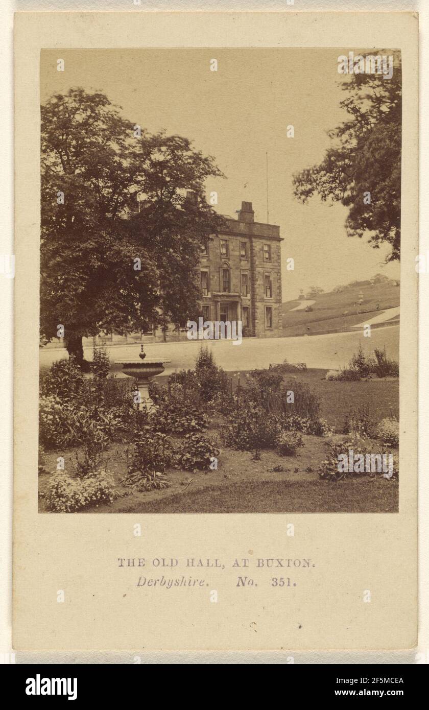 Die alte Halle, in Buxton, Derbyshire.. Manchester Photographic Company (Englisch, gegründet 1865, aufgelöst 1868) Stockfoto