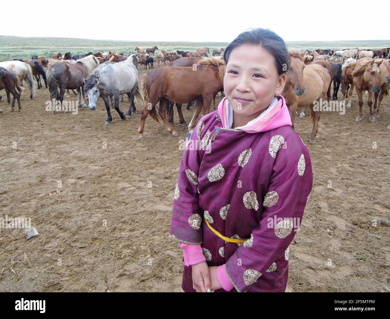 Porträt eines nomadischen Mädchens, Mongolei Stockfoto