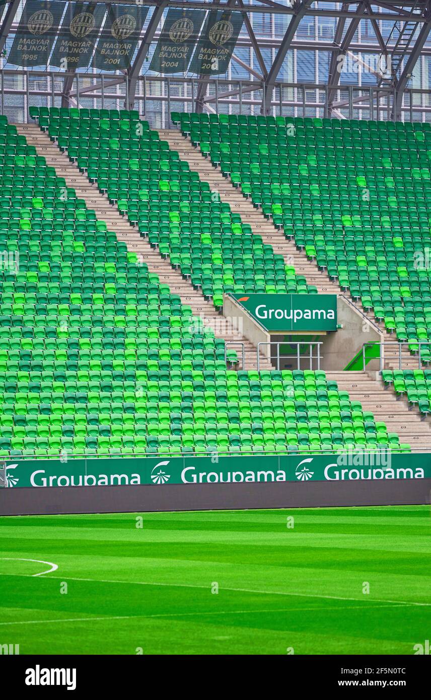 Tribünen in der Groupama Arena, Budapest Stockfoto