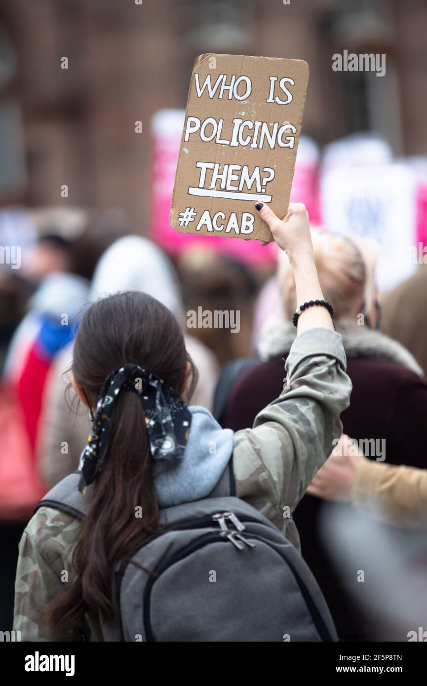 MANCHESTER, Großbritannien der Protest "Kill the Bill" auf dem Petersplatz im Stadtzentrum von Manchester am Samstag, 27th. März 2021. (Kredit: Pat Scaasi - MI Nachrichten) Kredit: MI Nachrichten & Sport /Alamy Live Nachrichten Stockfoto