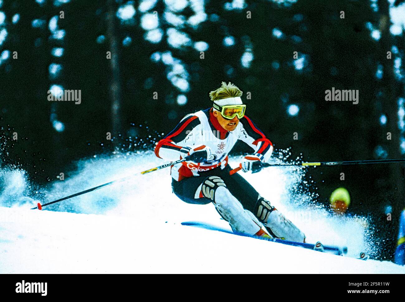 Skifahrer im Slalom der Herren bei den Olympischen Spielen 1988 Winterspiele Stockfoto