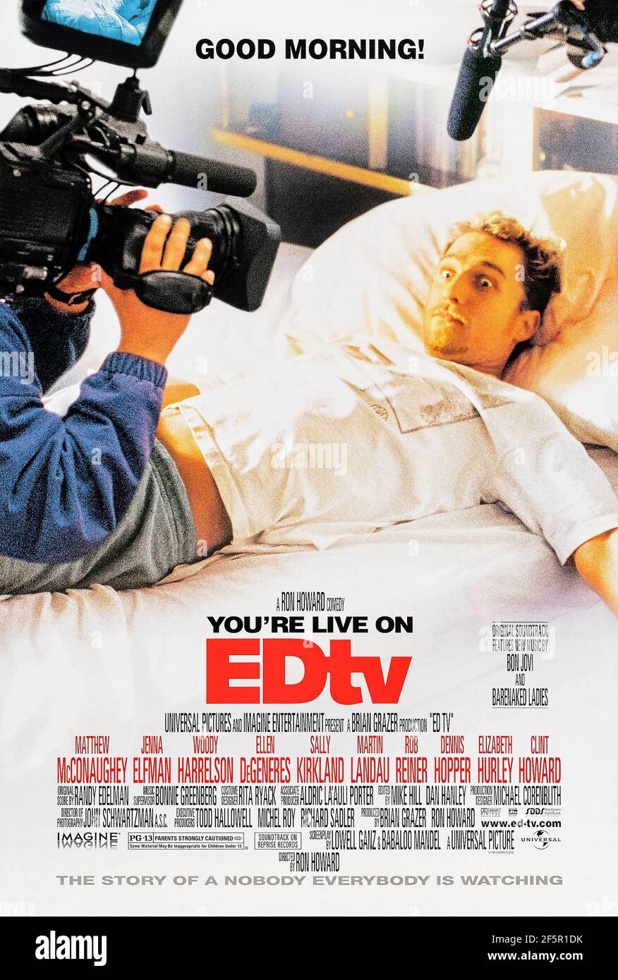 EDTV (1999) unter der Regie von Ron Howard mit Matthew McConaughey, Jenna Elfman und Geoffrey Blake. Ein Videokaufmann stimmt zu, dass sein Leben von einem Kamerateam für eine Fernsehsendung gefilmt wird. Stockfoto