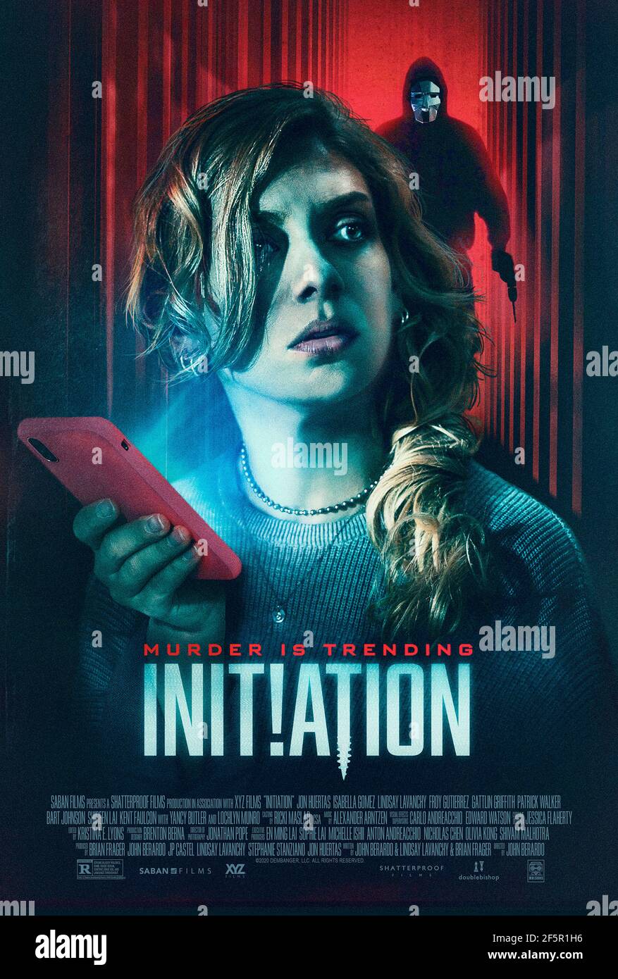 Initiation (2020) unter der Regie von John Berardo mit Lochlyn Munro, Yancy Butler und Jon Huertas. Ein Mörder nutzt soziale Medien, um Opfer auszuwählen, die auf dem Universitätscampus getötet werden sollen, und zwingt Studenten, die dunklen Geheimnisse der Schule aufzudecken. Stockfoto