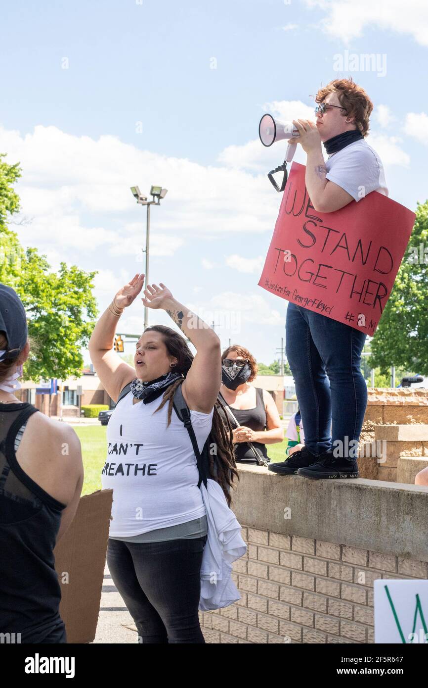 BLM Black Lives Matter Protest oder Kundgebung in Small Town Amerika Stockfoto