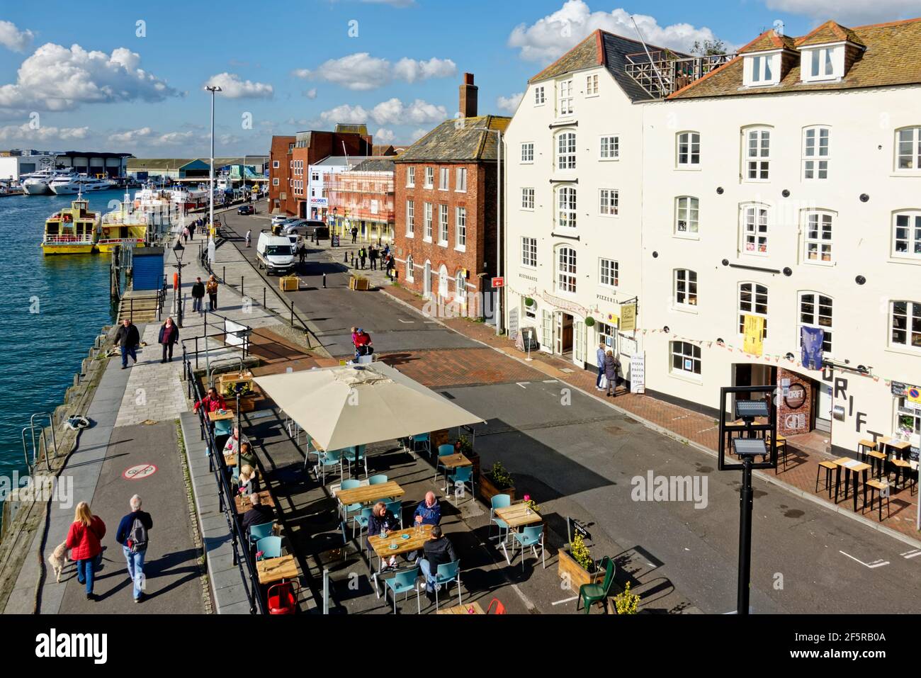 Poole, Dorset / UK - Oktober 14 2020: Der Quay am Poole Harbour in Dorset, England, UK Stockfoto