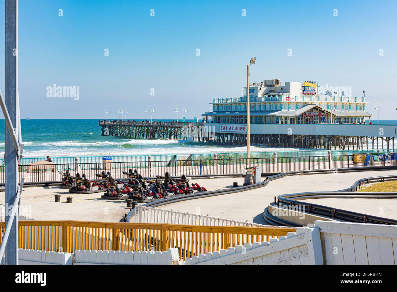 Das touristische Unterhaltungsviertel von Daytonas Beach, in Daytonas Beach, Florida, USA. Stockfoto