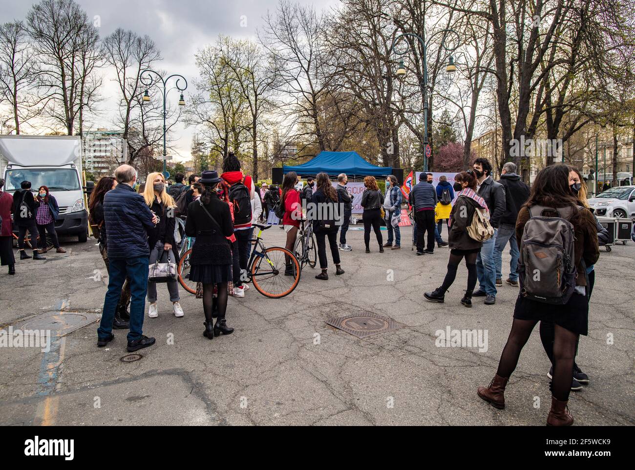 Italien Piemont Turin - Valentino Park - Covid 19 - Demonstration der Schauarbeiter des Piemont gegen die Gesamtzahl Schließung ihrer Aktivitäten Stockfoto