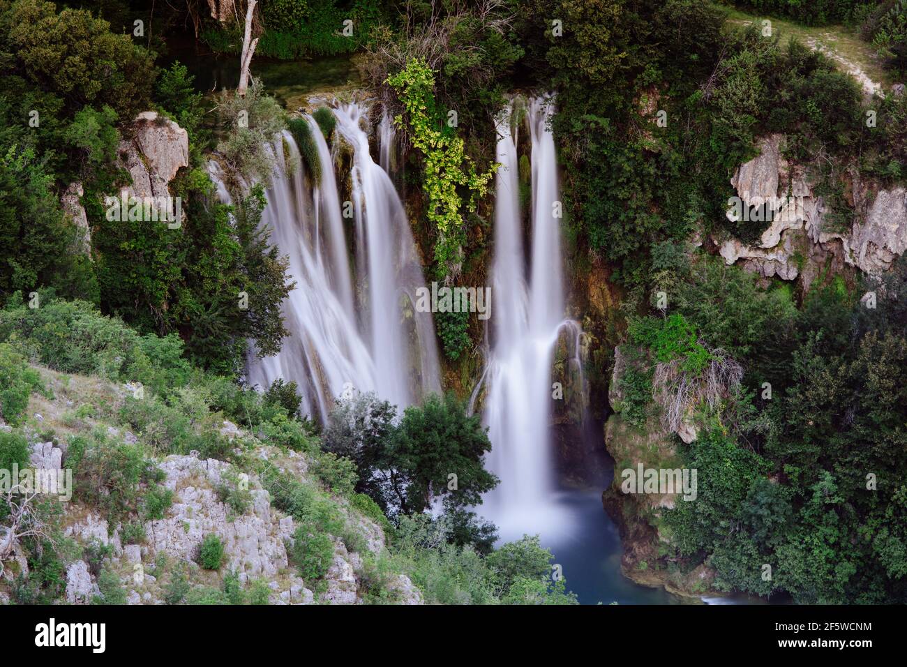 Wasserfall auf dem Fluss Krka. Kroatien Stockfoto