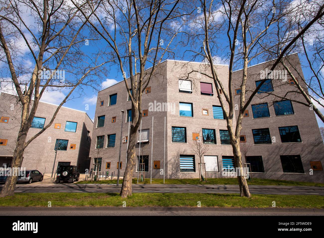 Gebäude der Schule campus Bildungslandschaft Altstadt Nord (BAN) in der Nähe der park Klingelpuetz, Architekt Gernot Schulz, Köln, Deutschland Gebaeude d Stockfoto