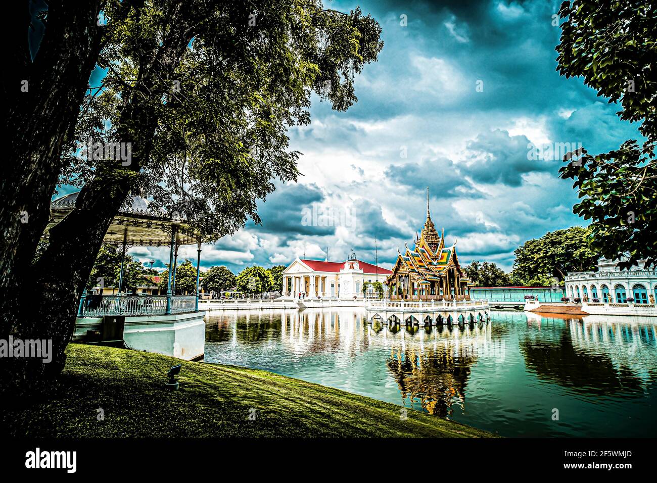 Aisawan-Dhipaya-Asana Pavilion historisches Gebäude Wahrzeichen Reise Architektur in Ayutthaya Thailand. Stockfoto
