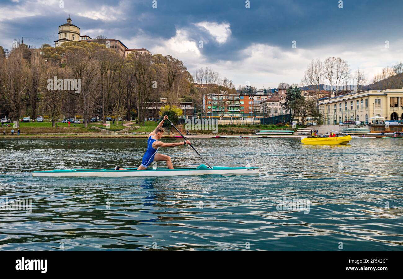 Turin, Italien. März 2021, 27th. Italien Piemont Turin - Valentino Park - Turin Kajak und Kanu Marathone Credit: Realy Easy Star/Alamy Live News Stockfoto