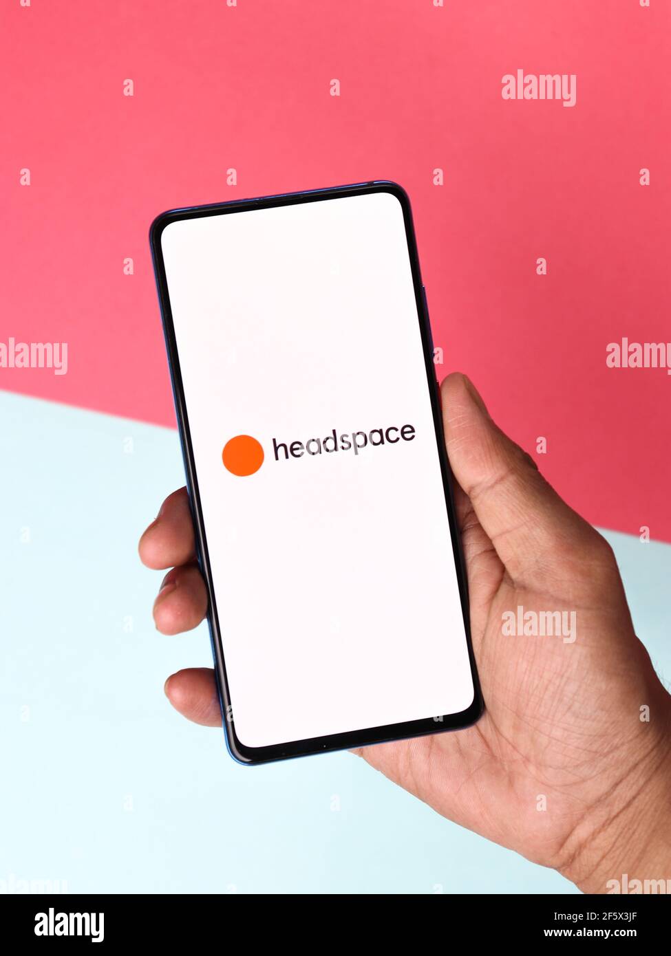 Assam, indien - 30. März 2021 : Headspace Logo auf Handy-Bildschirm Stock Bild. Stockfoto