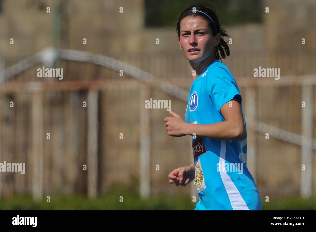 Napoli italienische Stürmerin Isotta Nocchi Blick während der Serie A Frauen Fußballspiel zwischen Napoli und Empoli im Stadio Caduti di Brema, Napoli - Empoli Drawing 3-3 Stockfoto