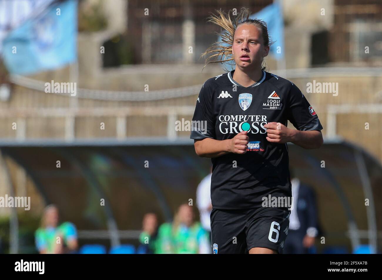 Empoli's niederländische Mittelfeldspielerin Anna Knol Blick während der Serie A Frauen Fußballspiel zwischen Napoli und Empoli im Stadio Caduti di Brema, Napoli - Empoli Drawing 3-3 Stockfoto