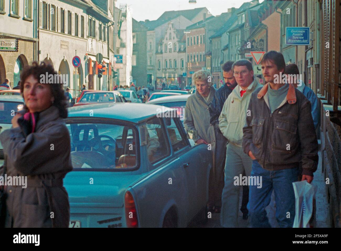 Autos aus der DDR zu Besuch, 17. November 1989, nur eine Woche nach dem Fall der Berliner Mauer, Bamberg, Franken, Bayern, Deutschland Stockfoto