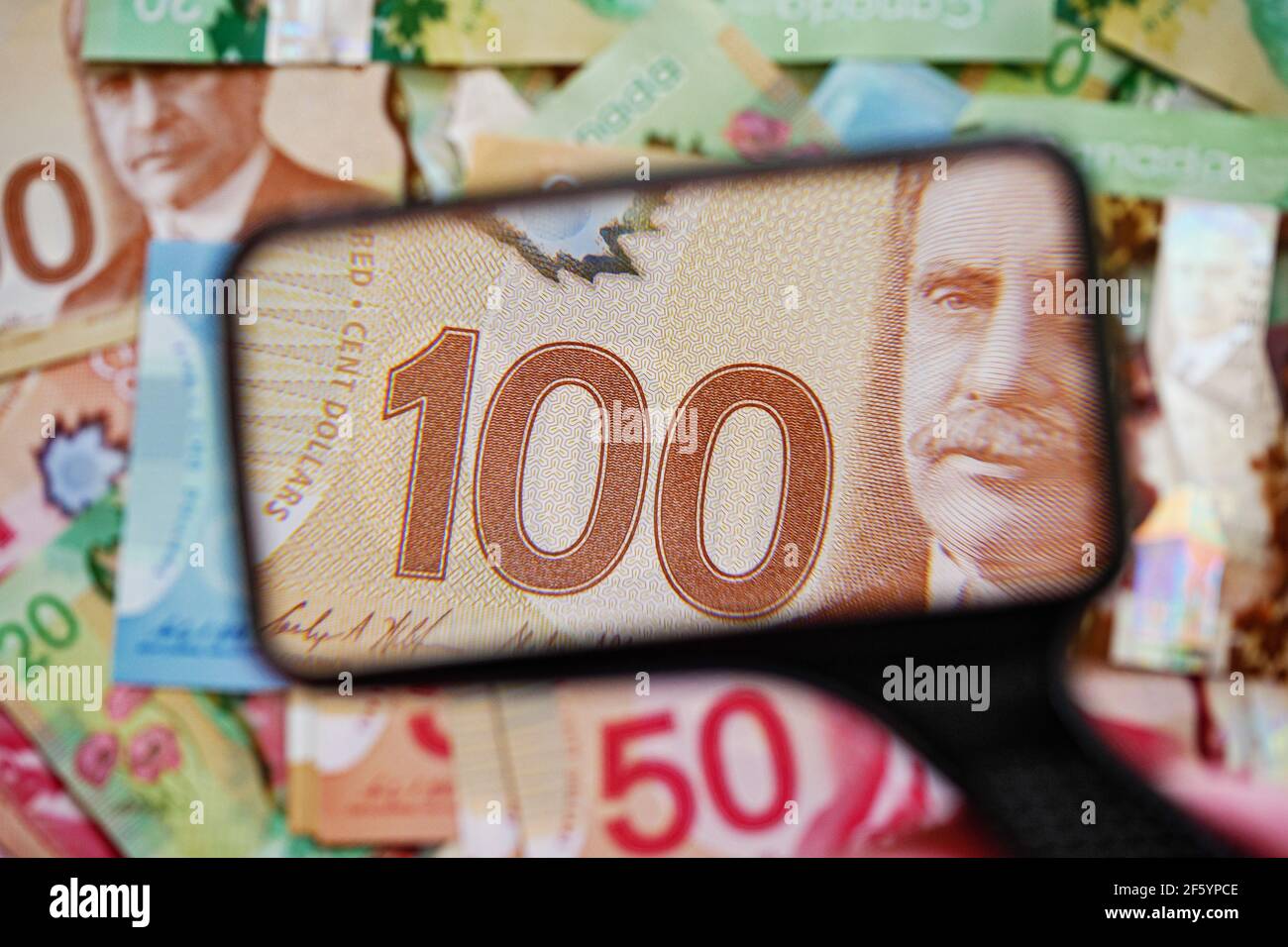 Vancouver, British Columbia, Kanada. März 2021, 28th. Kanadisches Geld: Bank of Canada/Banque du Canada Polymer-Banknoten. Quelle: Bayne Stanley/ZUMA Wire/Alamy Live News Stockfoto