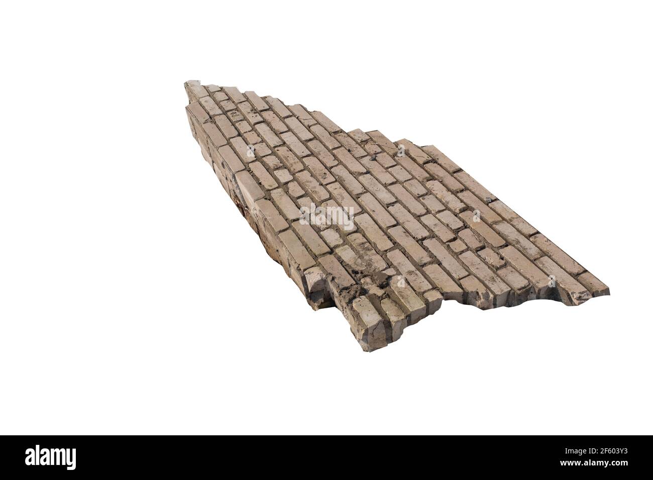 Stück einer zerstörten Wand aus weißem Ziegel isoliert vor einem weißen Hintergrund. Hochwertige Fotos Stockfoto