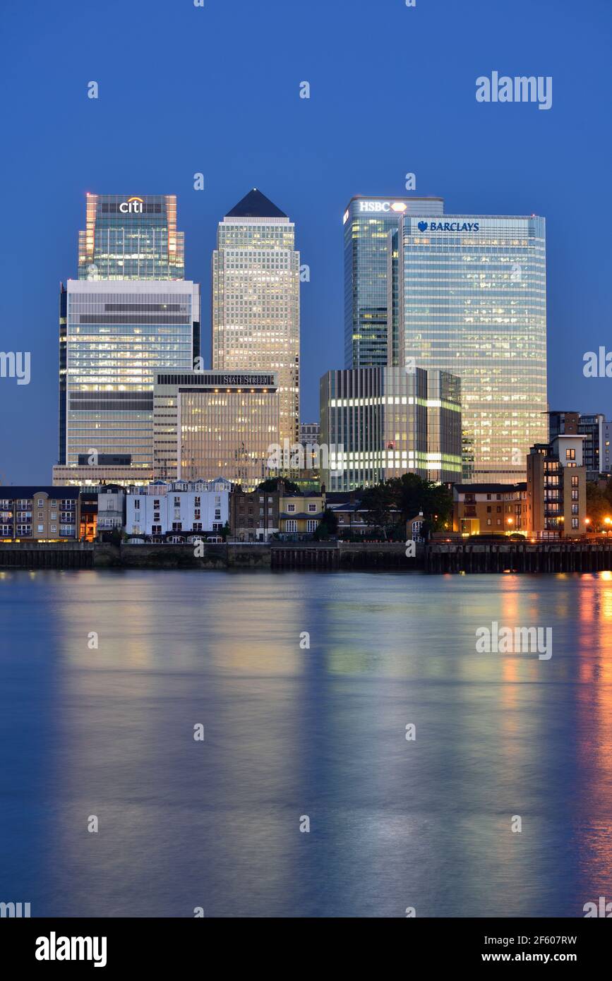 Sunrise, Canary Wharf Estate, Docklands, East London, Großbritannien Stockfoto