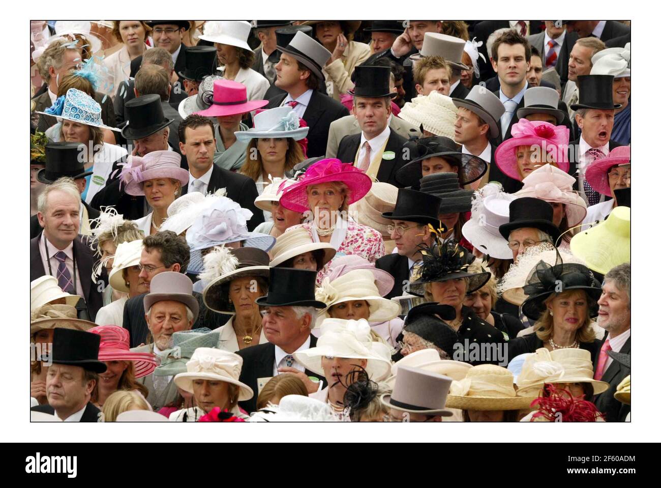 Ladys Day im Royal Ascot zum ersten Mal statt In York...Bild David Sandison 16/6/2005 Stockfoto