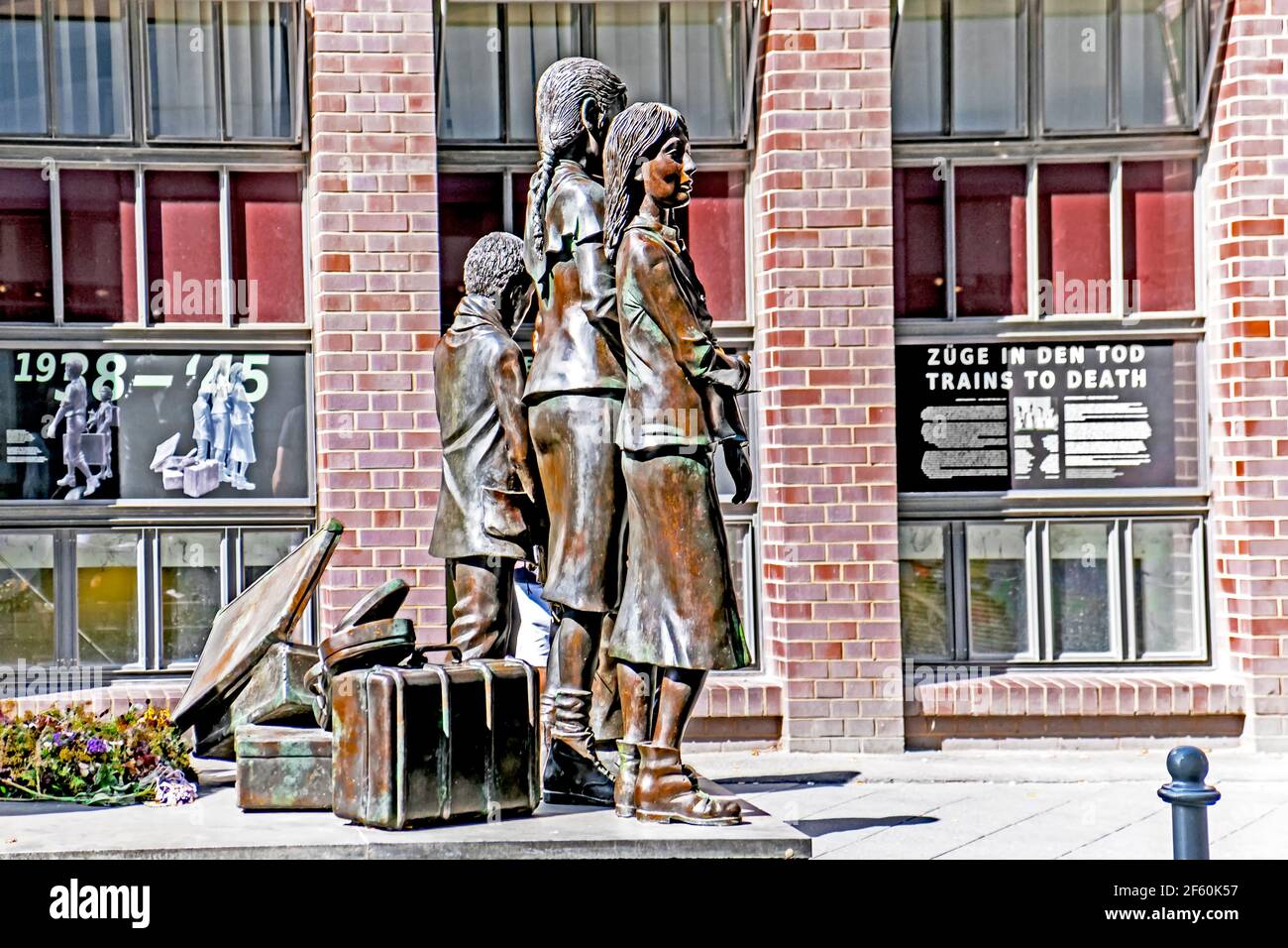 Berlin, Bahnhof Friedrichstraße, Denkmal Kindertransport; Berlin, Bahnhof Friedrichstraße, Kind-Transport-Denkmal, Stockfoto