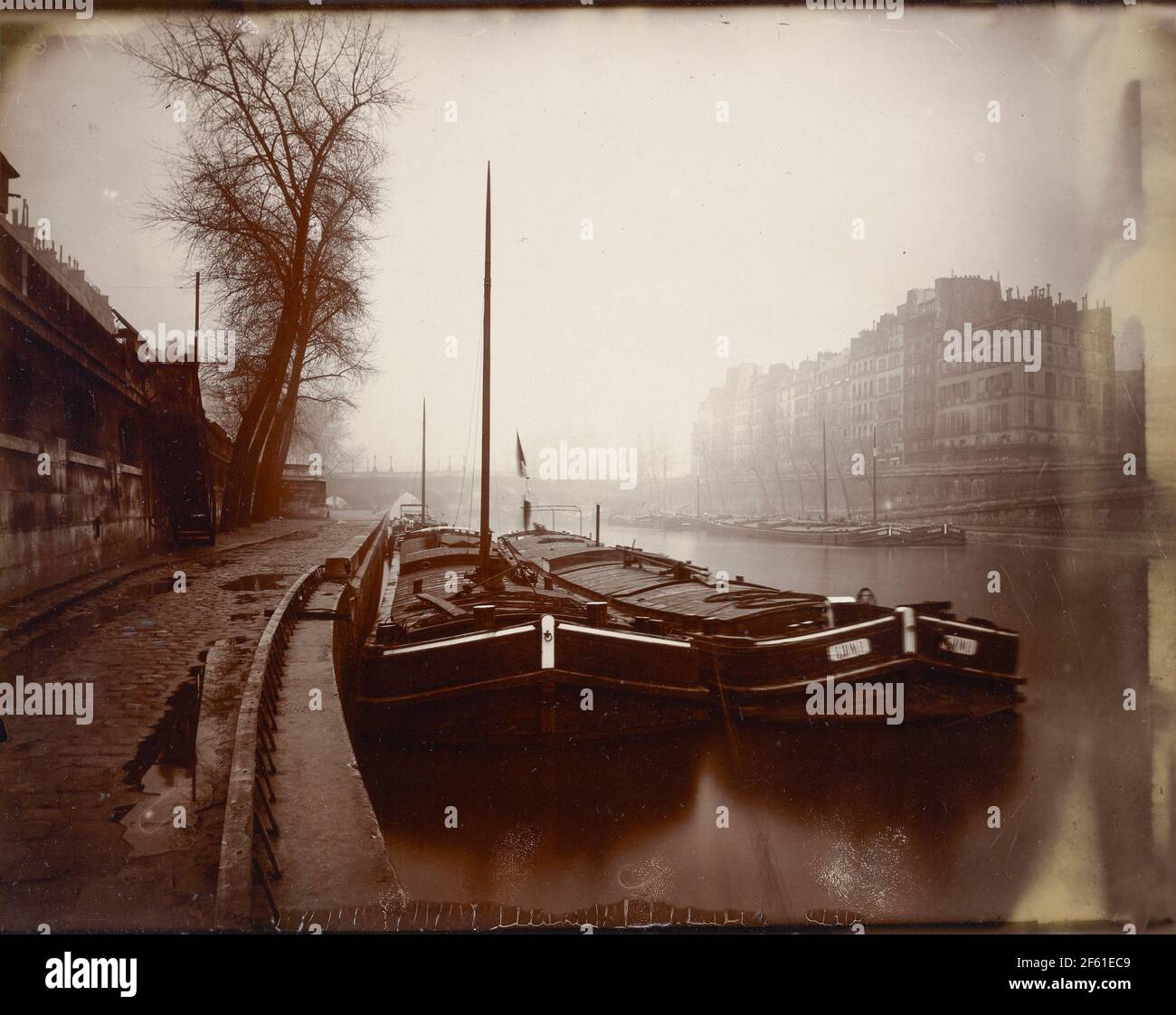 Pont Neuf, Paris, Frankreich um 1923 von Eugene Atget. Eugène Atget, vollständiger Name Jean-Eugène-Auguste Atget, 1857 - 1927. Französischer Fotograf, berühmt für seine jahrzehntelange Arbeit, um die Architektur und Aura von Paris zu dokumentieren, bevor alles der Modernisierung verloren ging. Stockfoto