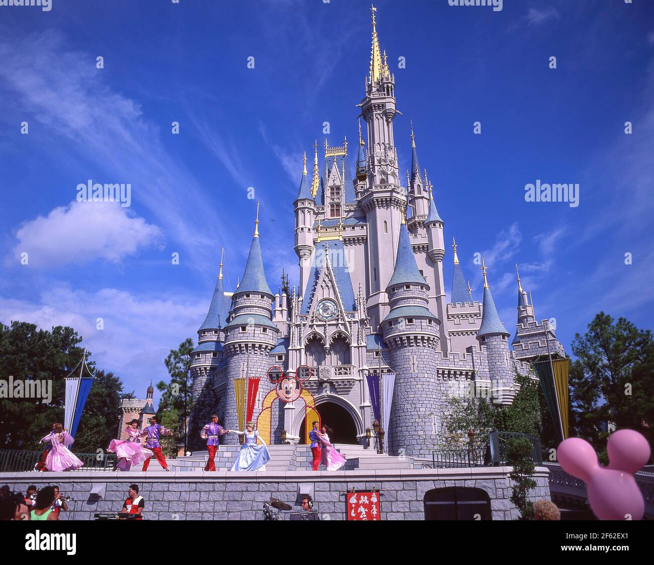 Disney-Show, Cinderellas Schloss, Magic Kingdom, Walt Disney World, Orlando, Florida, Vereinigte Staaten von Amerika Stockfoto
