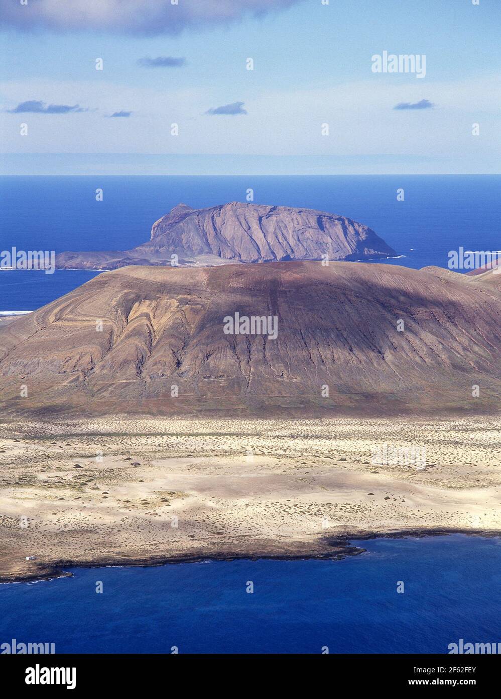 Isla Graciosa vom Aussichtspunkt Mirador del Río, Risco de Famara, Lanzarote, Kanarische Inseln, Königreich Spanien Stockfoto
