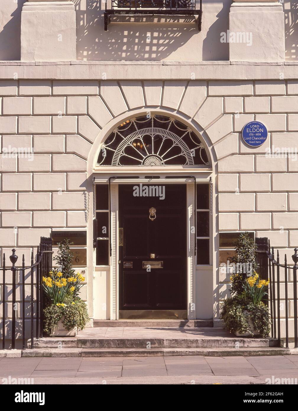 Georgian frontage (ehemaliges Haus von Bundeskanzler Lord Eldon), Nr. 6 Bedford Square, Bloomsbury, London Borough von Camden, London, England, Vereinigtes Königreich Stockfoto