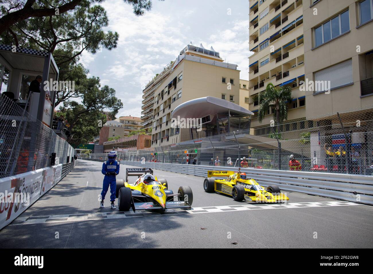 JABOUILLE Jean Pierre F1 RS01 / PROST Alain (Fra) Renault F1 RE40 Ambiente während der Formel-1-Weltmeisterschaft 2017, Grand Prix von Monaco vom 24. Bis 28. Mai in Monaco - Foto Frederic Le Floc'h / DPPI Stockfoto