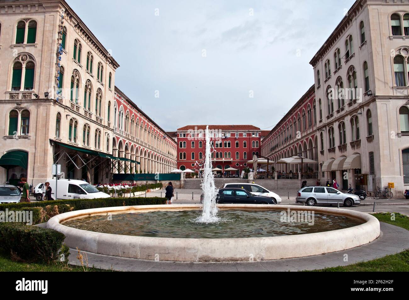 Brunnen auf dem Platz, Split, Kroatien Stockfoto