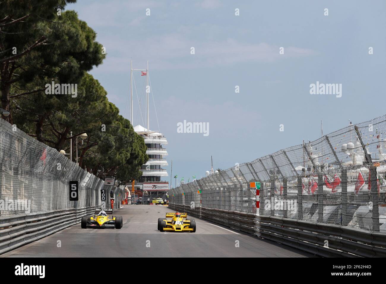 JABOUILLE Jean Pierre F1 RS01 / PROST Alain (Fra) Renault F1 RE40 Aktion während der Formel-1-Weltmeisterschaft 2017, Grand Prix von Monaco vom 24. Bis 28. Mai in Monaco - Foto Frederic Le Floc'h / DPPI Stockfoto